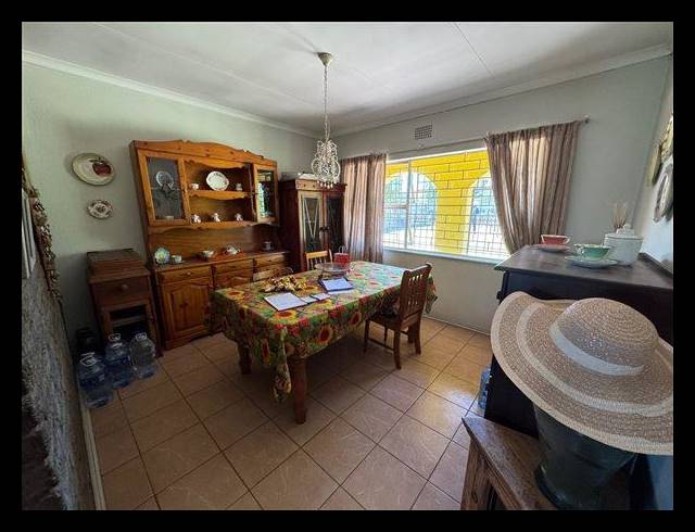 3 BEDROOM HOUSE FOR SALE IN CRESSLAWN